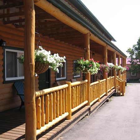 Ely Adventure Inn מראה חיצוני תמונה